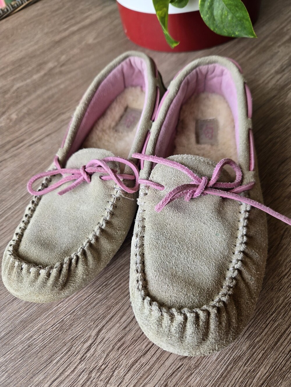 UGG Australia Dakota Suede Moccasin Slippers Tan & Pink Women's